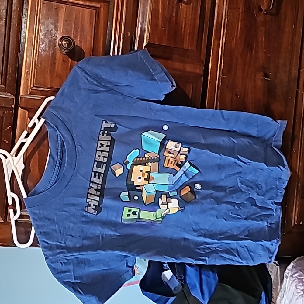 !!.  Boys M t shirt